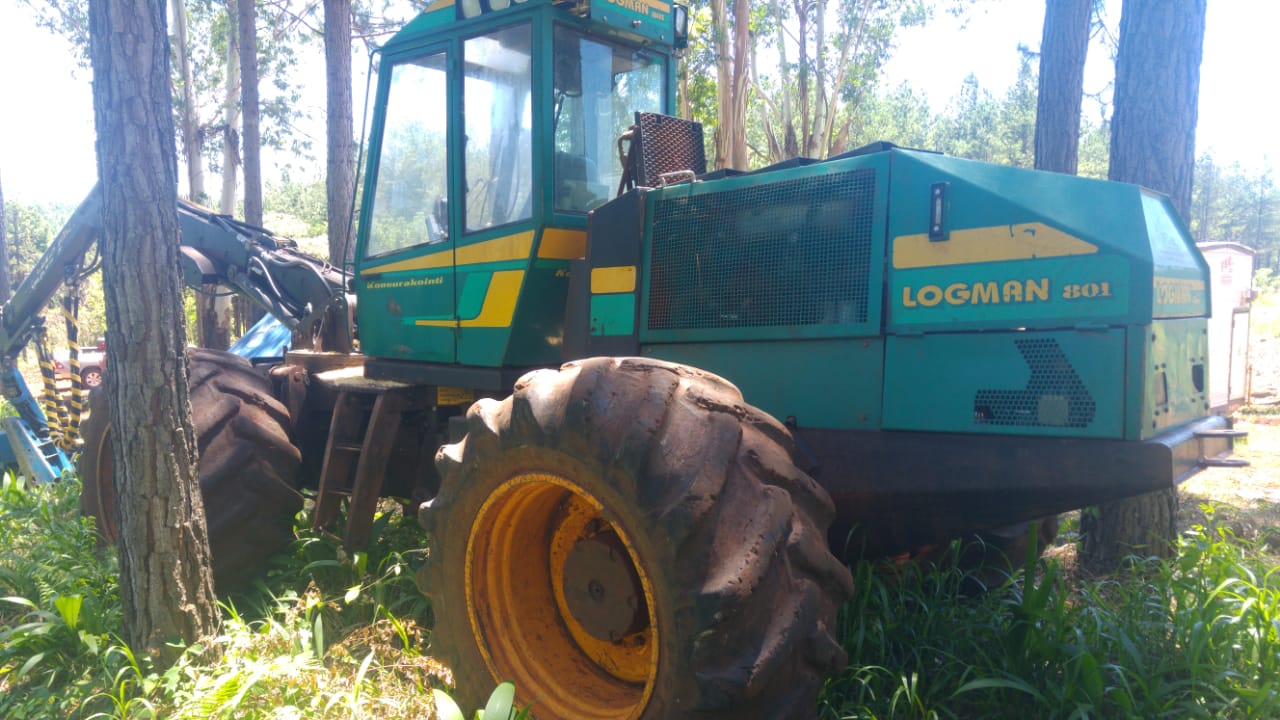 HARVESTER LOGMAN 801 CON CABEZAL KETO